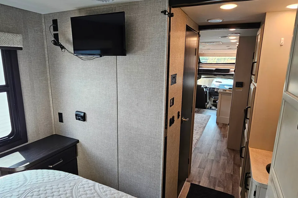 Kristine's Jayco Greyhawk 30Z Class C