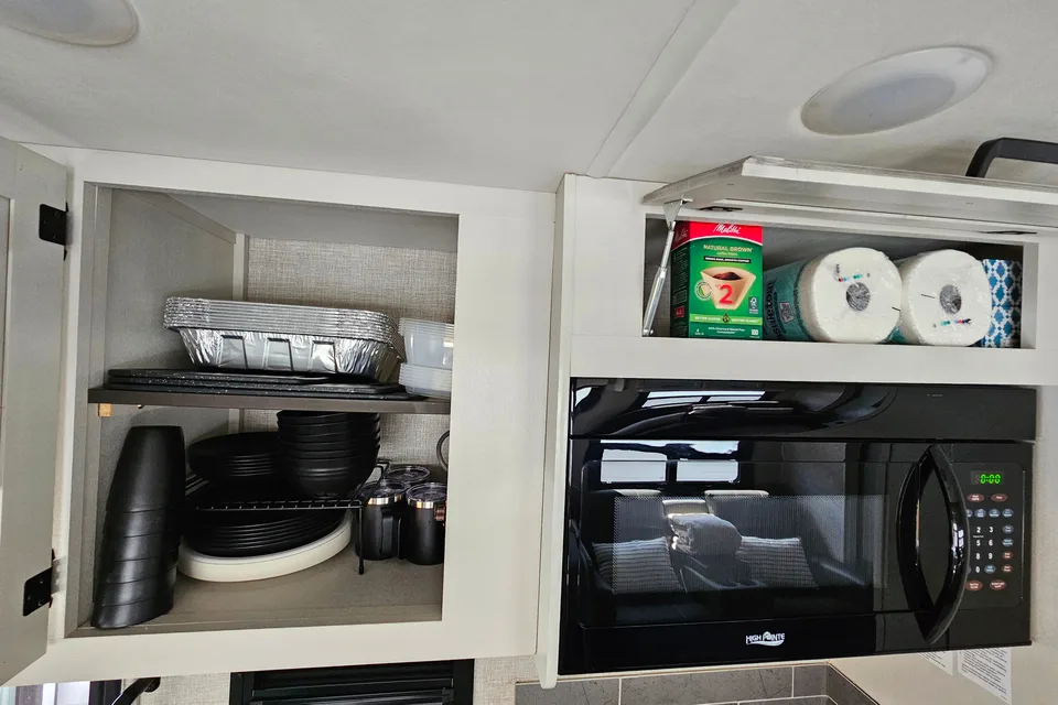 Kristine's Jayco Greyhawk 30Z Class C