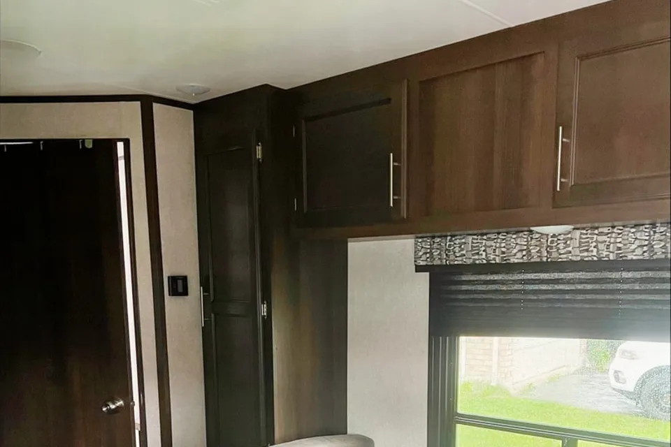 Greg and Joanna’s 2020 Jayflight 22’ bunkie 
