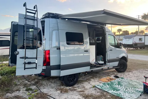HaRVey the RV