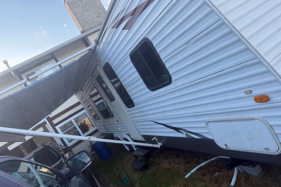 Melinda 's Hornet 2009 Travel Trailer