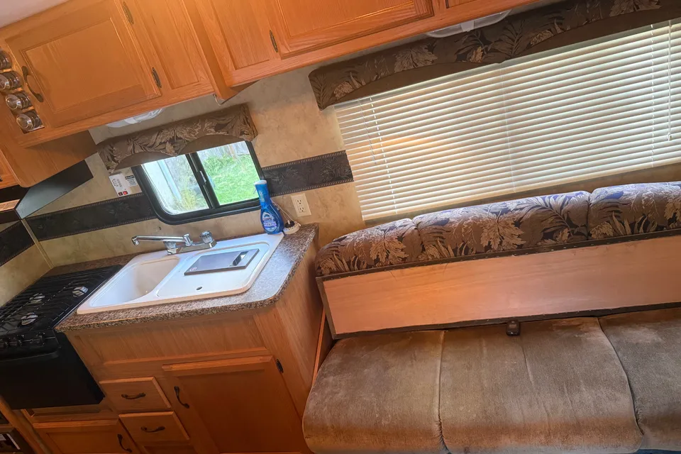 Melinda 's Hornet 2009 Travel Trailer