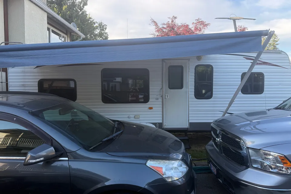 Melinda 's Hornet 2009 Travel Trailer