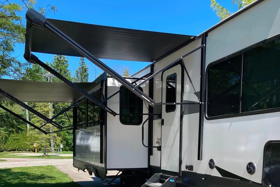 Kendall's Forest River Salem 27RE Travel Trailer