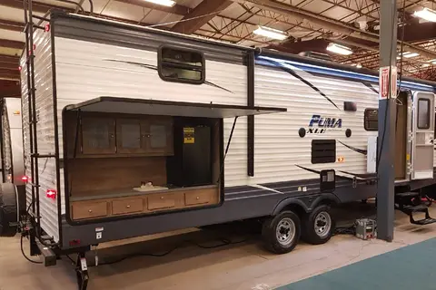 Little’s Puma 30dbsc Camper