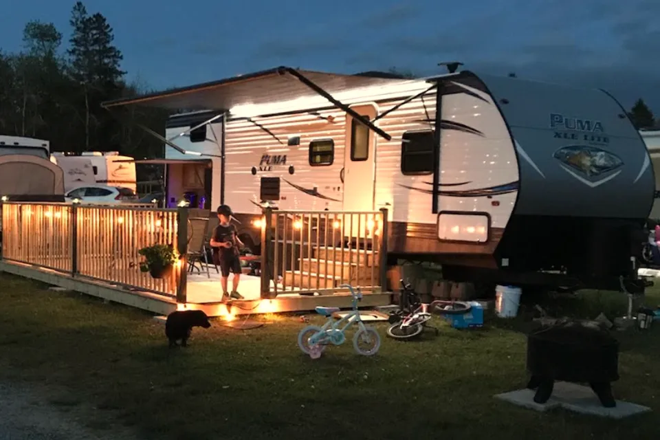 Little’s Puma 30dbsc Camper