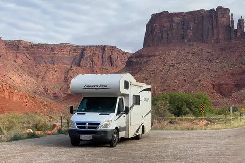 Travis's Thor Freedom Elite Mercedes Sprinter Diesel Class C