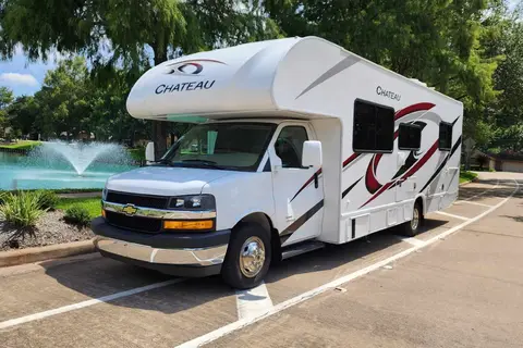 Queenie's RV BnB - FULLY STOCKED SUMMER SPECIAL
