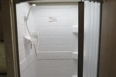Queenie's RV BnB - FULLY STOCKED SUMMER SPECIAL