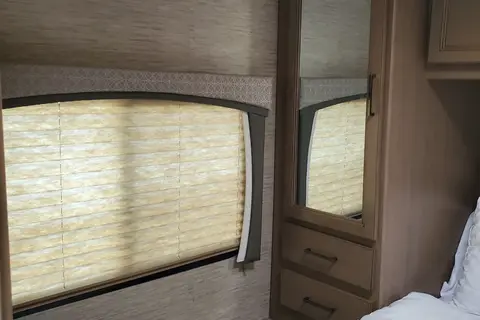 Queenie's RV BnB - FULLY STOCKED SUMMER SPECIAL