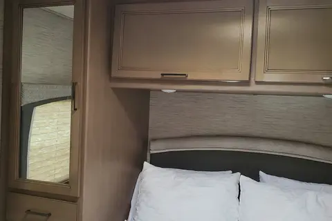 Queenie's RV BnB - FULLY STOCKED SUMMER SPECIAL