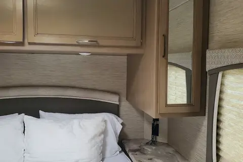 Queenie's RV BnB - FULLY STOCKED SUMMER SPECIAL