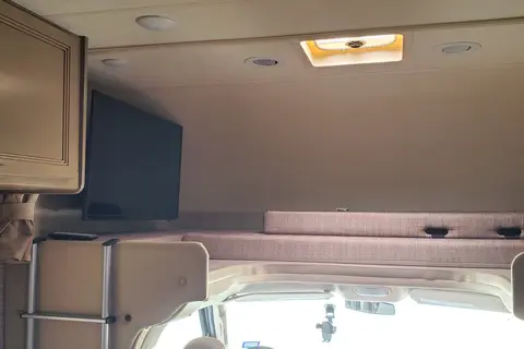 Queenie's RV BnB - FULLY STOCKED SUMMER SPECIAL