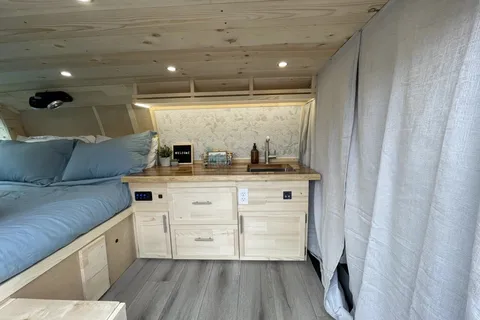 Jasper the Campervan | NO Cleaning Fee | Park Passes Included