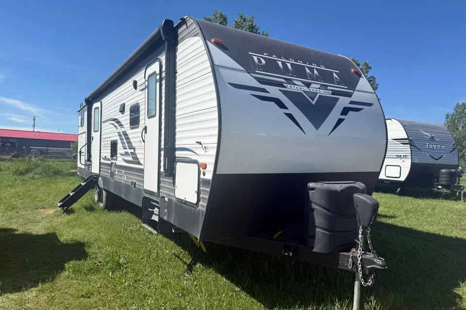 Brett's Palomino Puma Travel Trailer