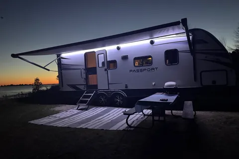 D&K Keystone 2400 RB Travel Trailer