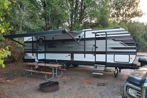 2021 Grand Design Xplor 265 bunk house family/pet friendly