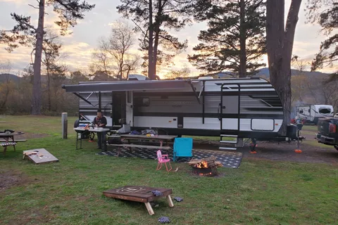 2021 Grand Design Xplor 265 bunk house family/pet friendly