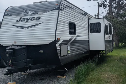 Destiny's Family Fun Travel Trailer w Kitchen Island
