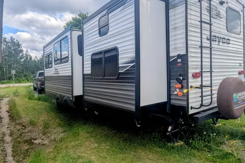 Destiny's Family Fun Travel Trailer w Kitchen Island