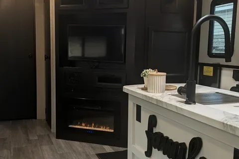 Destiny's Family Fun Travel Trailer w Kitchen Island
