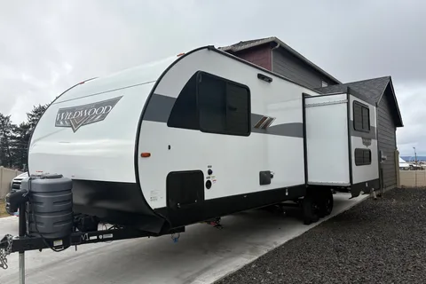 BRIANNA's Forest River Wildwood x-lite Travel Trailer