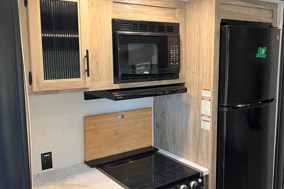 2022 Forest River Cherokee Arctic Wolf 3770 Suite Fifth Wheel