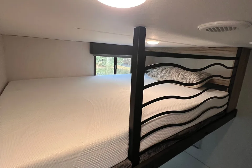 2022 Forest River Cherokee Arctic Wolf 3770 Suite Fifth Wheel