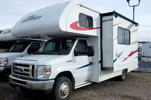 Fleet #C9 Class C with Dinette Slideout – Spacious Luxury for Families (Sleeps 4 Adults, 2 Children)