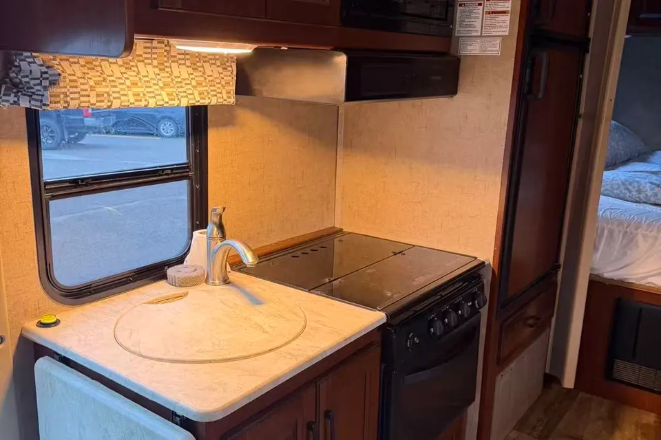 Fleet #C9 Class C with Dinette Slideout – Spacious Luxury for Families (Sleeps 4 Adults, 2 Children)