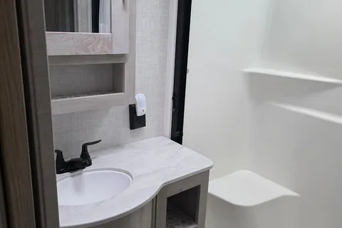 Meet "Eve"- East to West Tandara Fifth Wheel