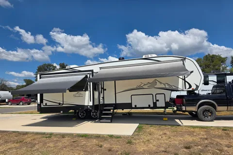 Meet "Eve"- East to West Tandara Fifth Wheel
