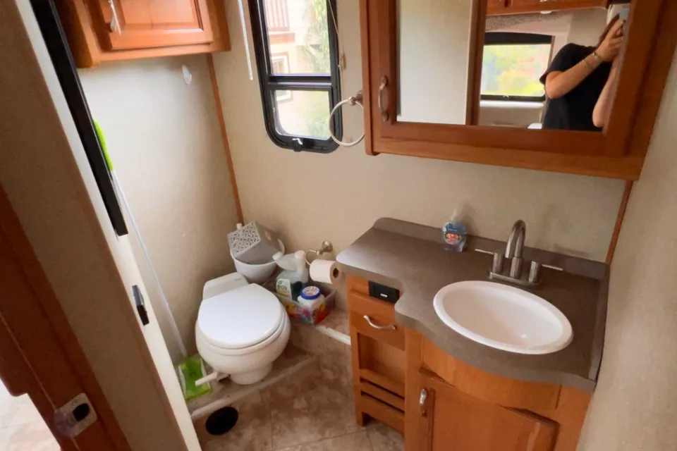 David's Fleetwood Bounder 35K Class A (Fully Stocked)