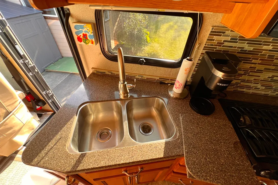 David's Fleetwood Bounder 35K Class A (Fully Stocked)