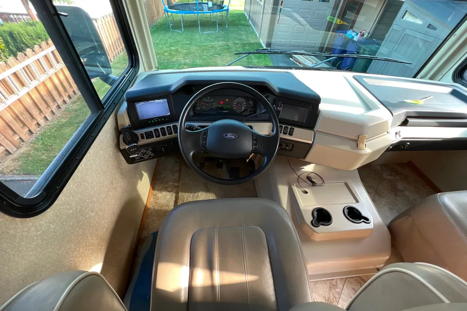 David's Fleetwood Bounder 35K Class A (Fully Stocked)