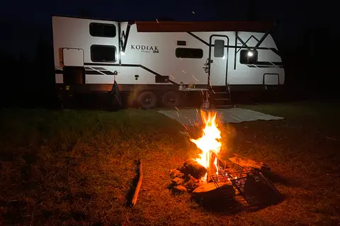 Dutchman Kodiak SE 27’ Bunkhouse Travel Trailer