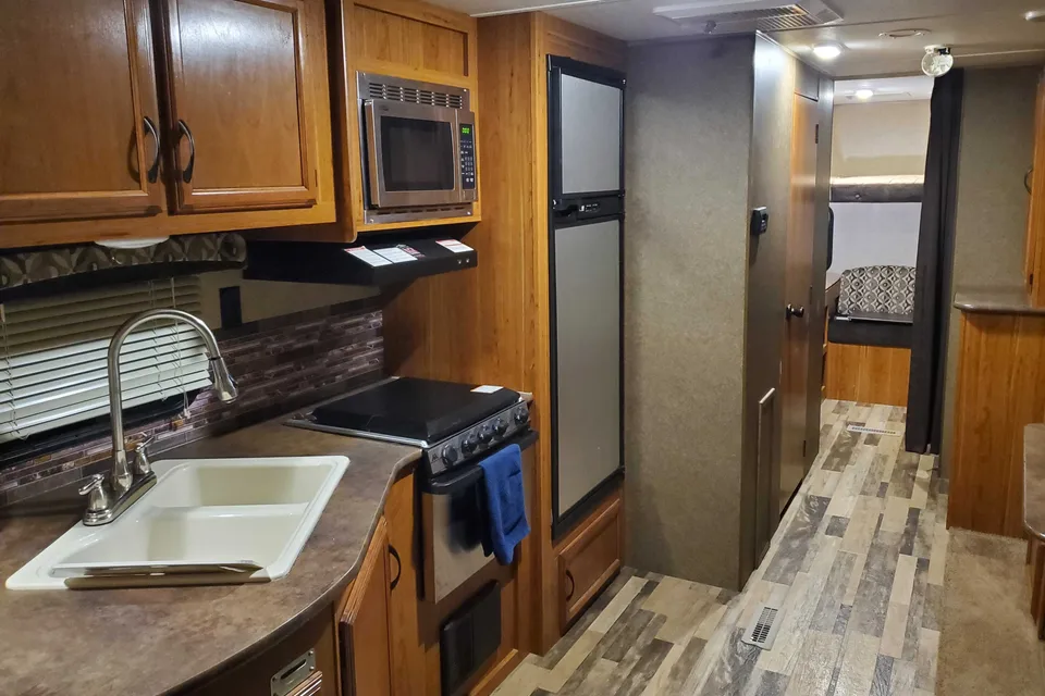 Cole's Starcraft 309 BHL Travel Trailer