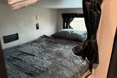 Eileen 27BH