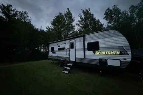 RV Lakeside Camper
