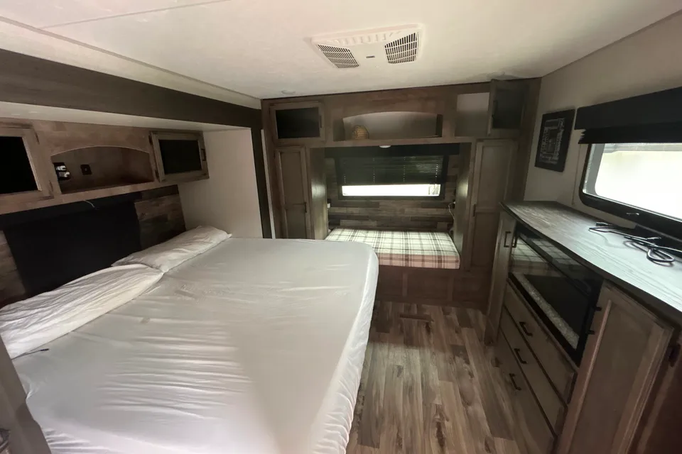 Will's Venture RV STT312VBH Travel Trailer