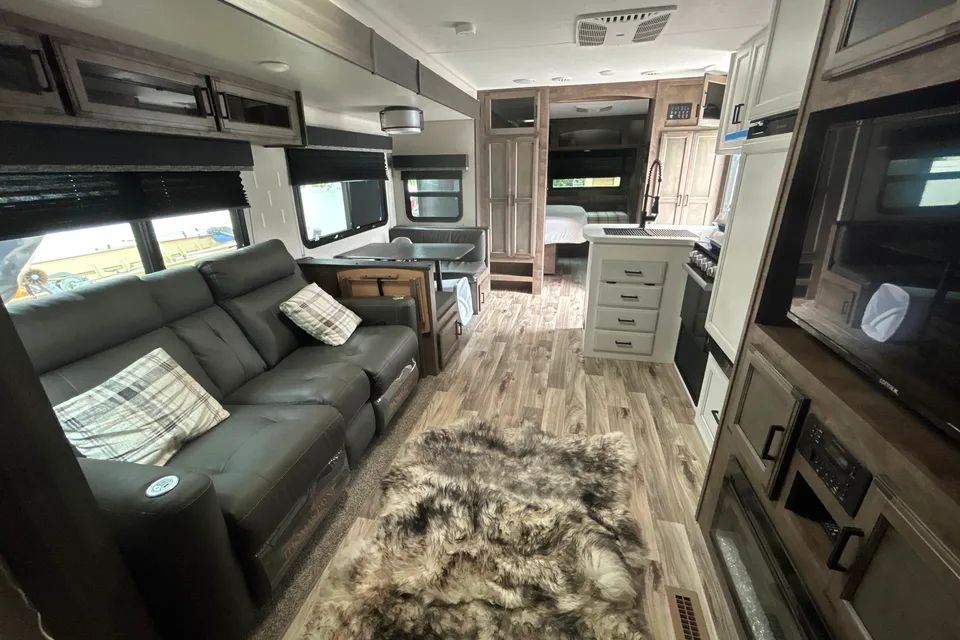 Will's Venture RV STT312VBH Travel Trailer