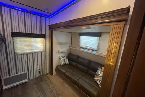 Natasha's Forest River Sabre 31BHT Fifth Wheel