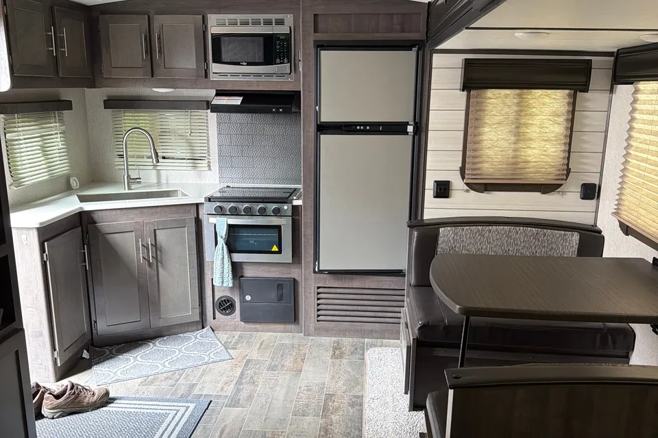 Rob's Keystone Sunset Trail Travel Trailer