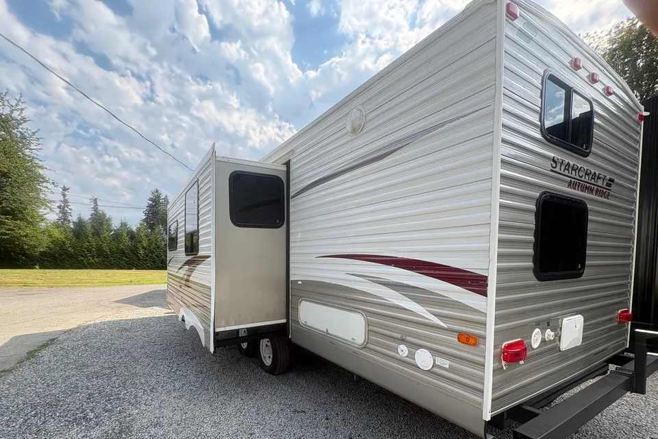 Shiraz's Starcraft 29FT Bunk house Travel Trailer