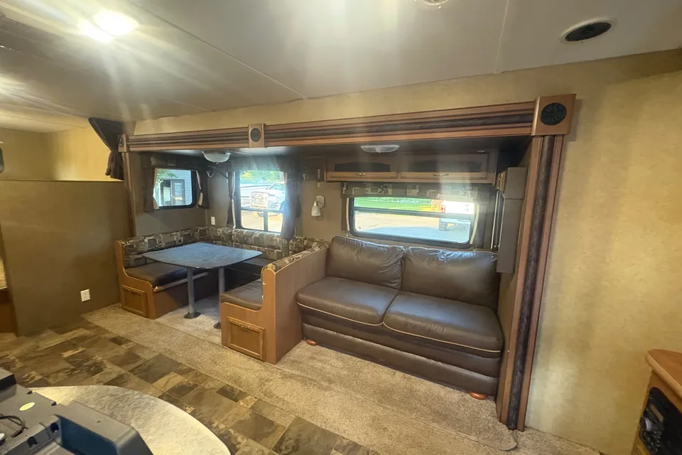 Shiraz's Starcraft 29FT Bunk house Travel Trailer