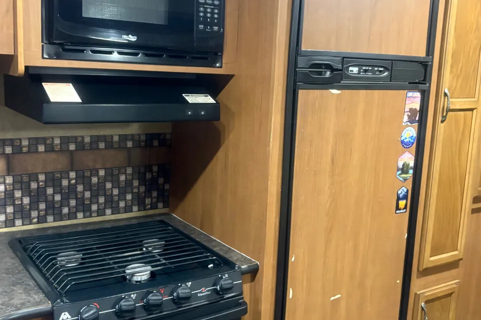 Shiraz's Starcraft 29FT Bunk house Travel Trailer