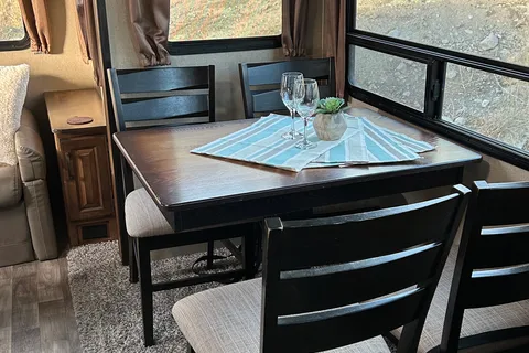 luxury camping on private farm close to everything