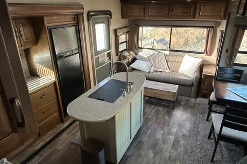 luxury camping on private farm close to everything