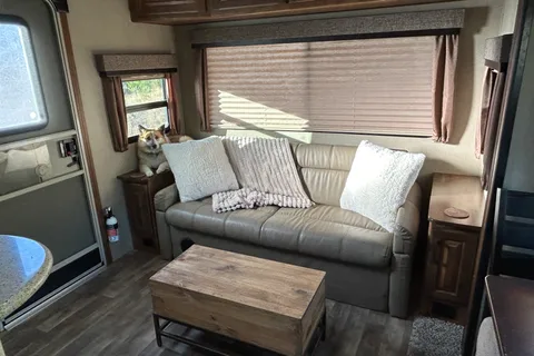 luxury camping on private farm close to everything