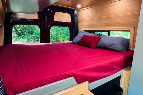 Scenic Vans' "The Shasta 2" - Unlimited Mileage